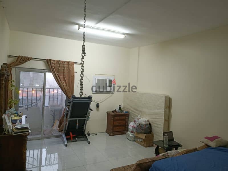 Spacious 1bhk studio for family or executive for rent 0