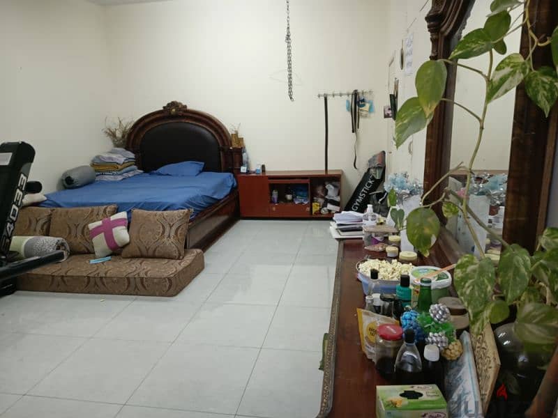 Spacious 1bhk studio for family or executive for rent 2