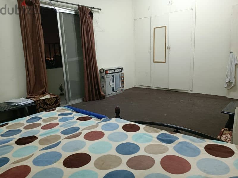 Spacious 1bhk studio for family or executive for rent 3