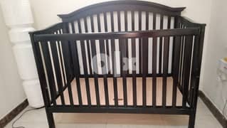 Wooden Crib - Adjustable mattres hieght 0