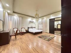 Short Stay | 8 Bedroom Classic Qatari Villa 0