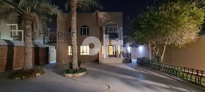 Large Stand Alone villa At Tawar mall - Villas for Rent - 120058088