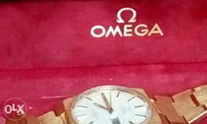 ساعة Omega فنتدج مطلية بالذهب الأصفر 0