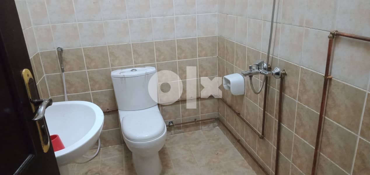 Room for Rent Attached Bathroom in Mansoora for Family and Ladies 2