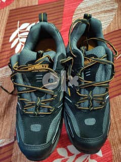 DEWALT | Cutter Lightweight Safety Shoes Trainers Black DWF60086-126 0