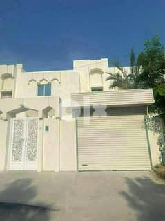 Recently renovated 2 floors villa in Al-Hilal 0