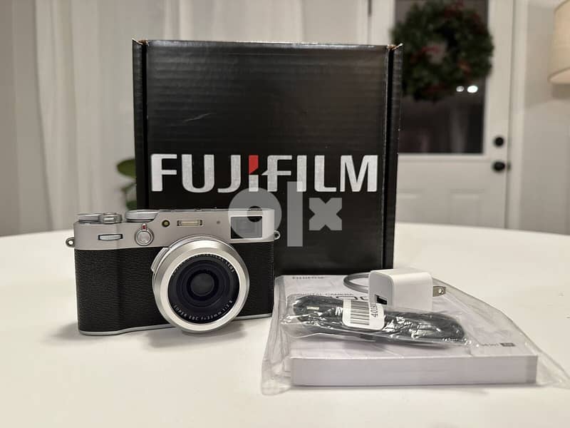 New Fujifilm X100V 26.1MP Compact Camera 1