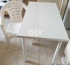 Table & Chair 0