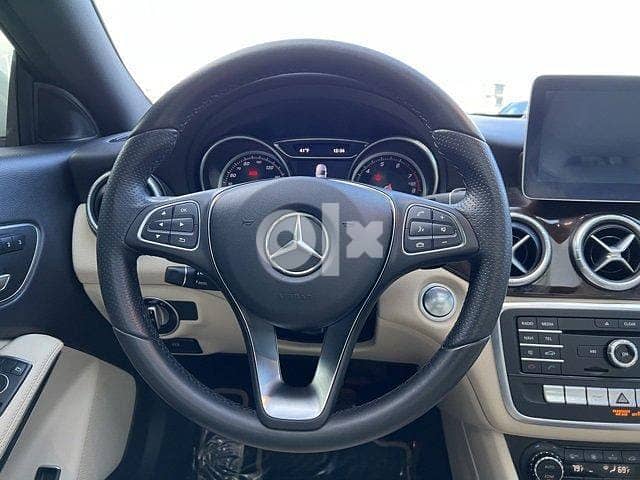 Mercedes C300 2018 model, Excellent condition. very low mileage. 5