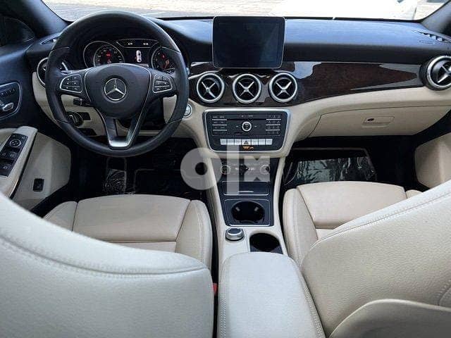 Mercedes C300 2018 model, Excellent condition. very low mileage. 6