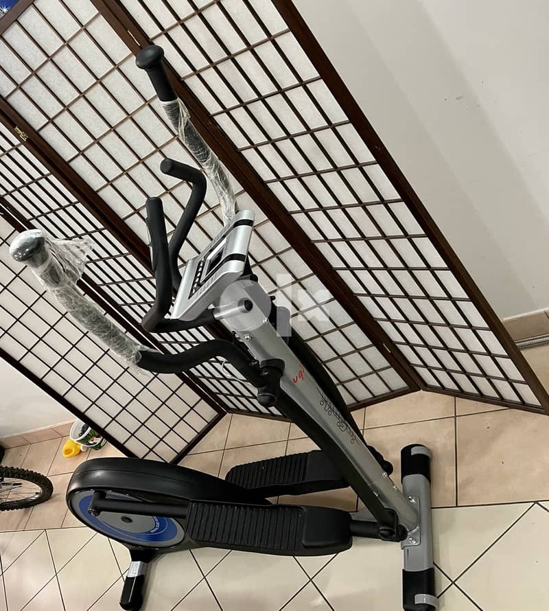 INFINITI ELLIPTICAL CROSS TRAINER VG-35 for SALE 0