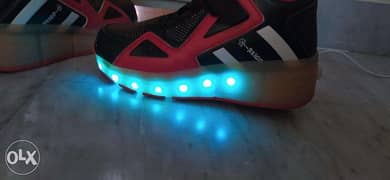 Lightening Shoes/rollerskates also 0