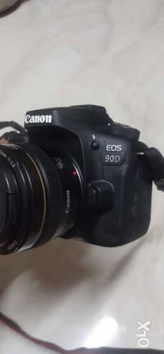 Canon 90D with 50mm f/1.4 prime lens 0