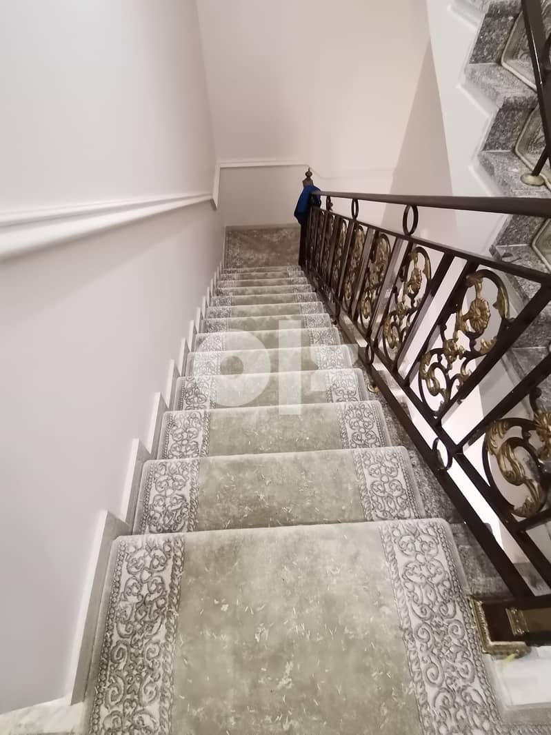 Stairs carpets in qatar /سجاد الدرج 9