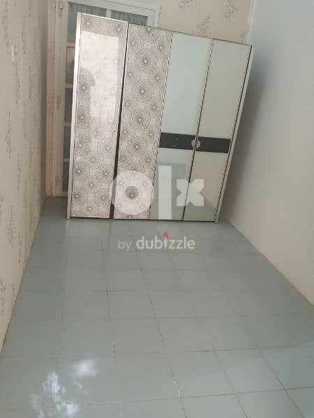 unfurnished small 1BHK at madinath Khalifa north near health center 1