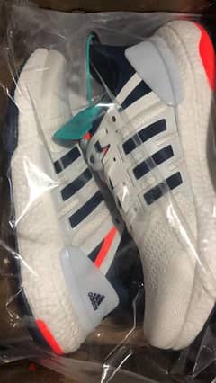 adidas shoes brand new for sale 42 size. 0