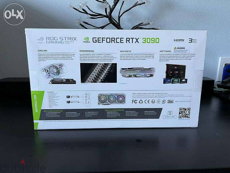 NEW ASUS ROG Strix NVIDIA GeForce RTX 3090 White OC Edition 2