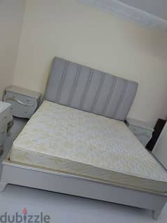for sell bed set vary good conditions call 77804557 0