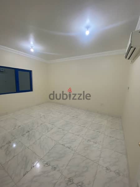 Spacious  big 2bhk apartments available in al nasr Rent 5000 2