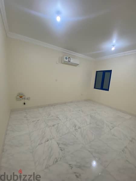 Spacious  big 2bhk apartments available in al nasr Rent 5000 6