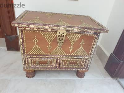 wood and copper chest 15 ×35×45 size