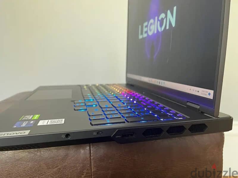 New Lenovo Legion Pro 7i 16IRX8H Gaming Laptop 4
