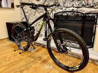 NEW 2015 Trek Slash 9.8 Carbon 27.5 Full Suspension Mountain Bike