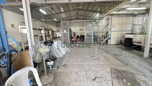1100 Store For Rent