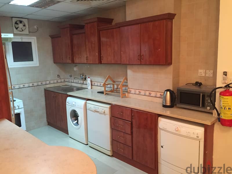 Fully Furnished 1 Bedroom apartment in Bin Mahmoud 4