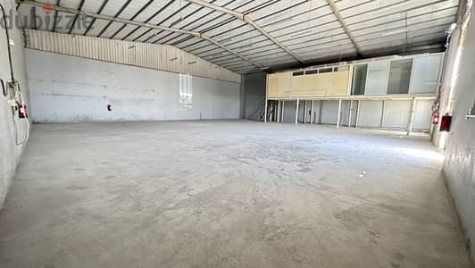 450 Aluminium workshop with 6 Room For Rent