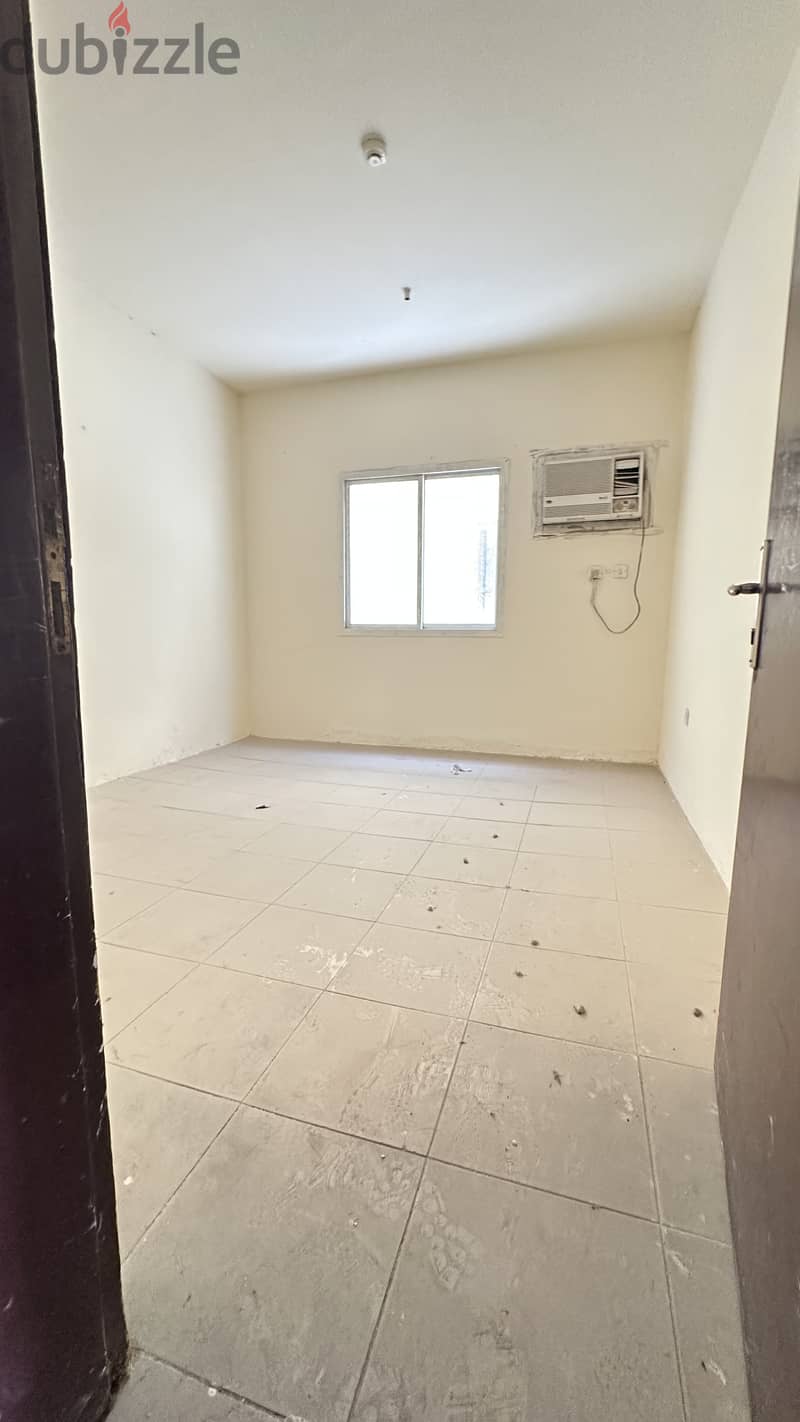 30 Room - Labor camp For Rent 1