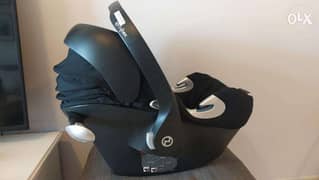 Aton q Cybex Car seat and ISO fix base 0