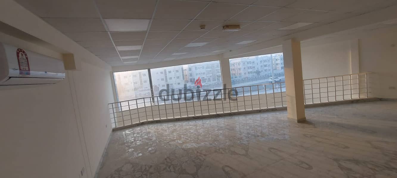 For rent shop in Al Wakra in the main street 160 m2 mezzanine 8