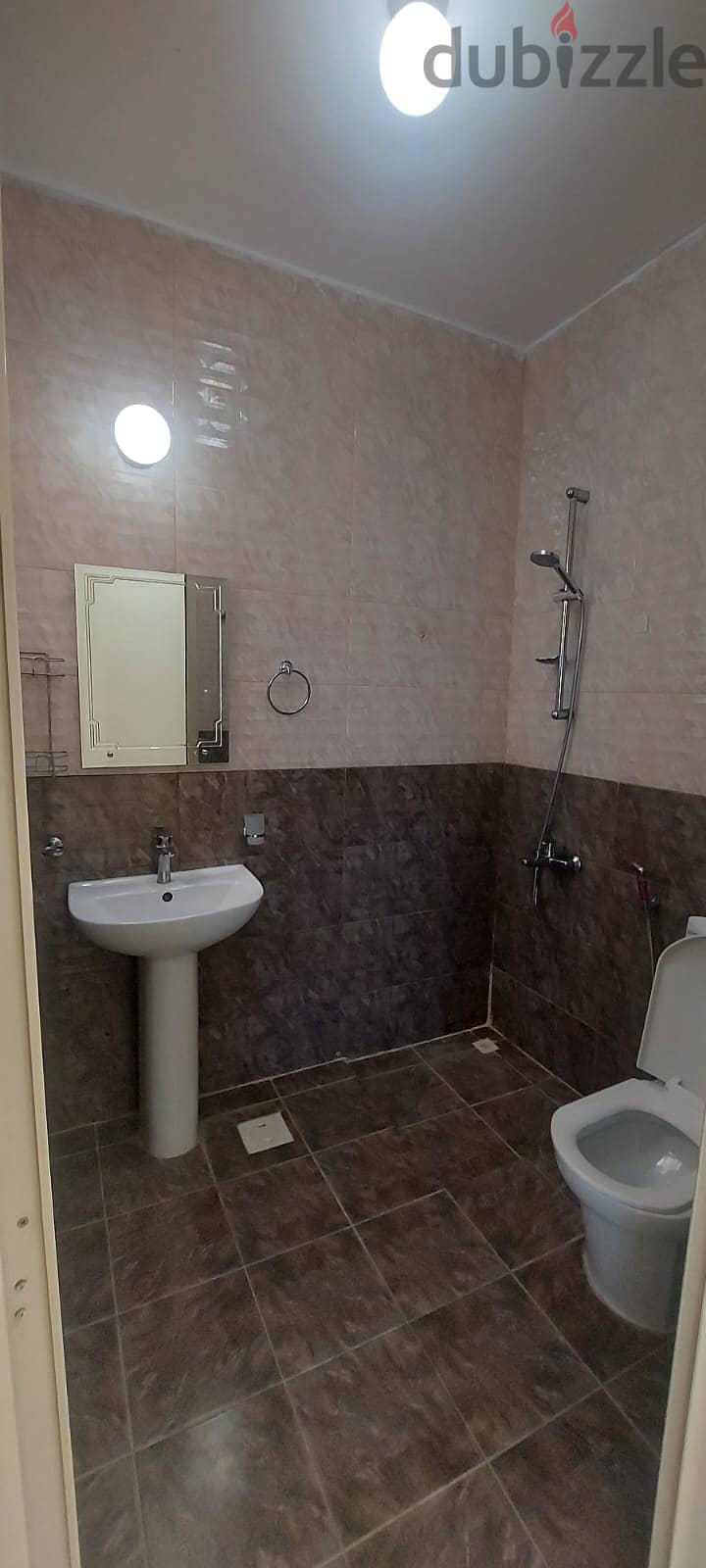 Flat for rent in al wakrah  2 ROOM FOR Family 7