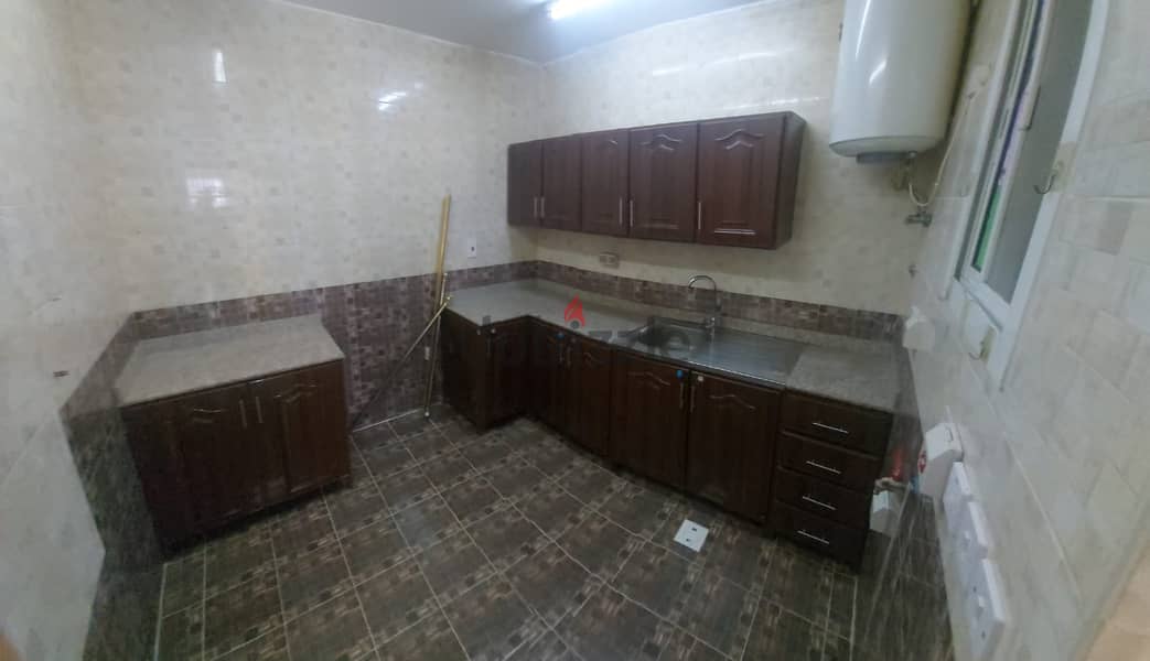 Flat for rent in al wakrah  2 ROOM FOR Family 9