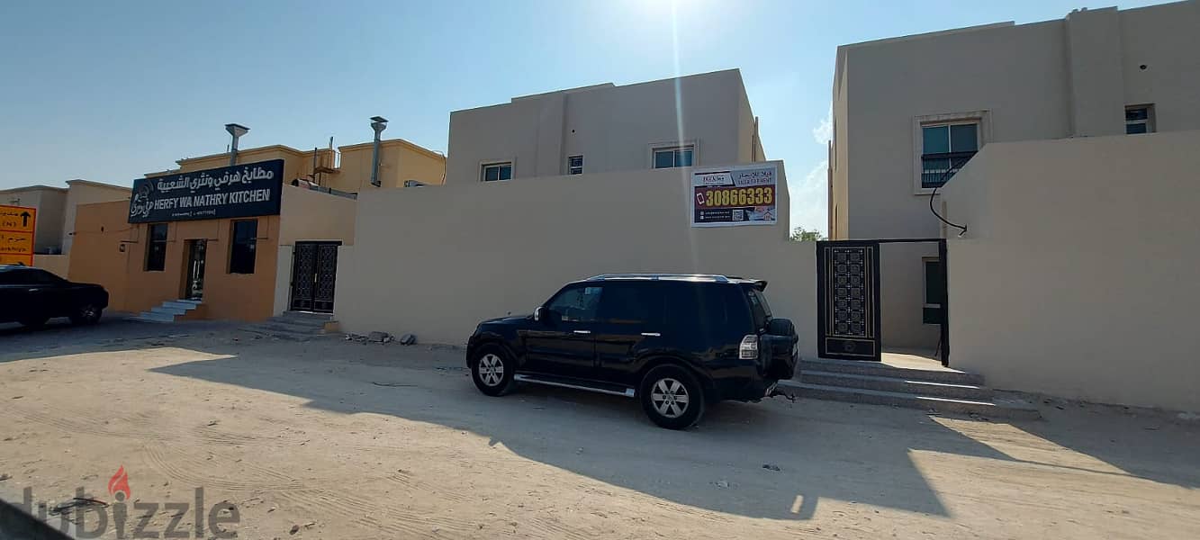 For rent villas in Al Duhail directly on the main commercial street 1