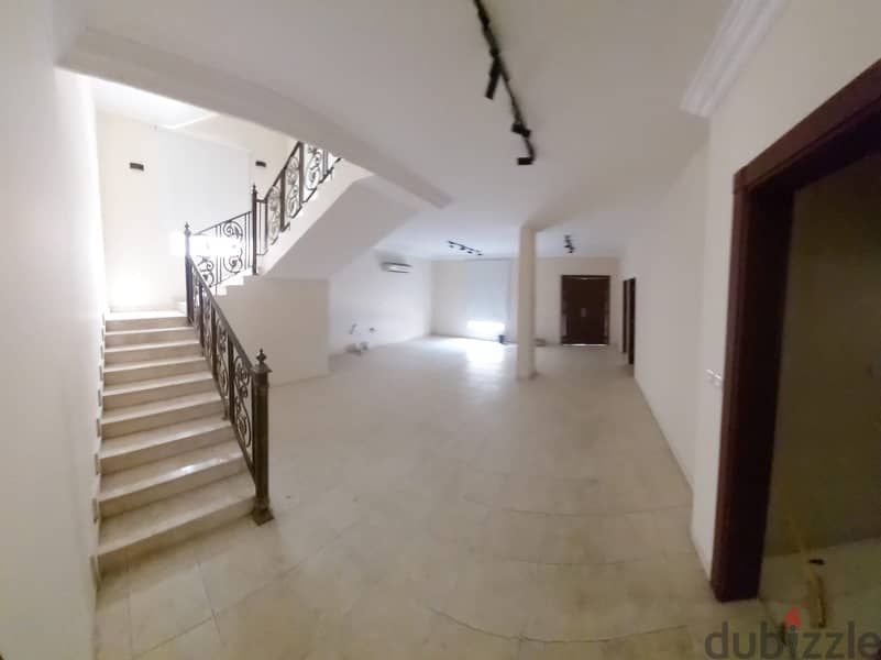 For rent villas in Al Duhail directly on the main commercial street 8