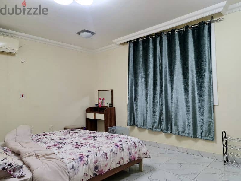 fully furnished 1bhk/ شقة غرفة و صالة في أم لخبأ جمب طوار مول 2