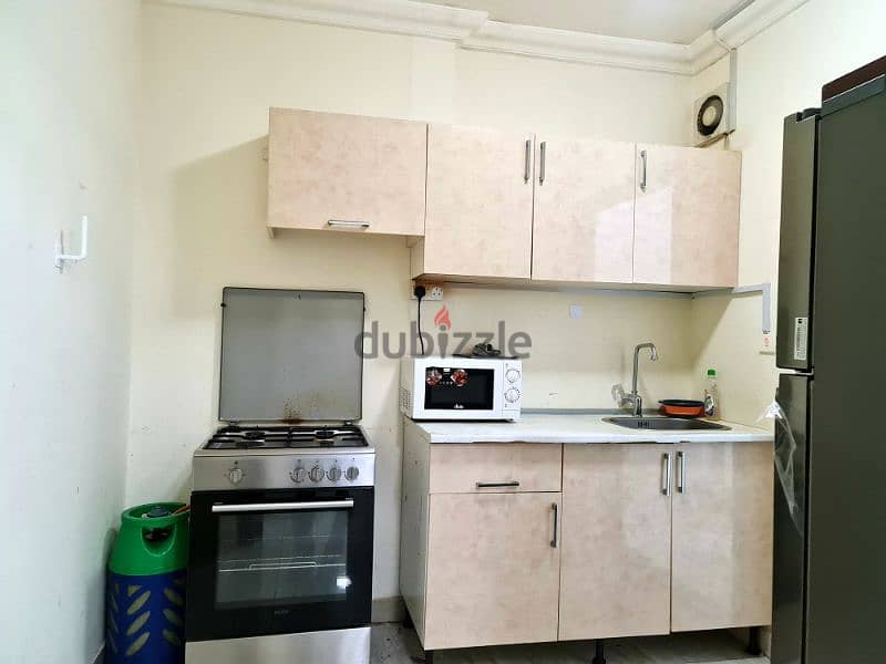 fully furnished 1bhk/ شقة غرفة و صالة في أم لخبأ جمب طوار مول 5