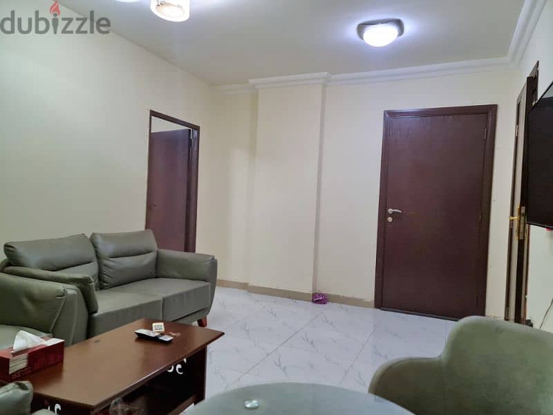 fully furnished 1bhk/ شقة غرفة و صالة في أم لخبأ جمب طوار مول 6