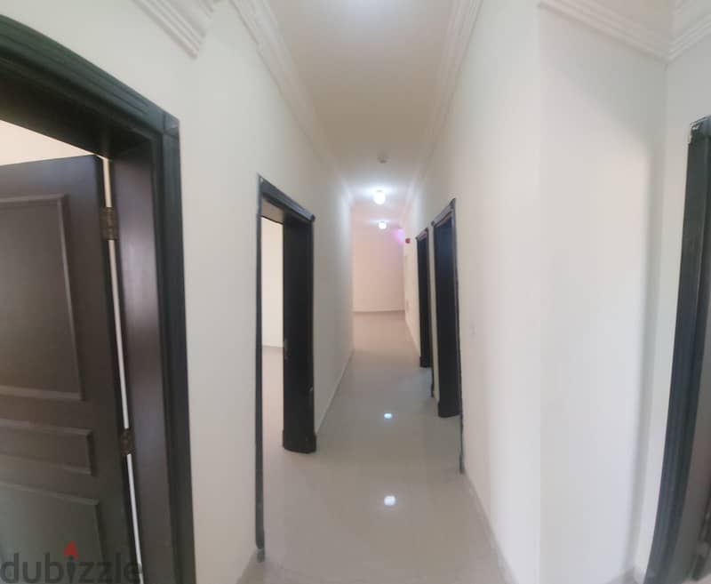 For rent apartments in building in Al Wakrah 3bhk 8