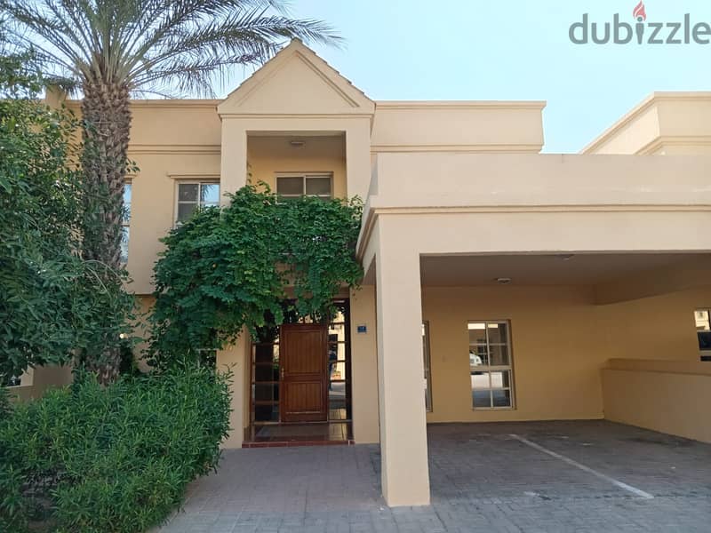 Exquisite 5-Bedroom Villa for Rent - Al Hilal 0