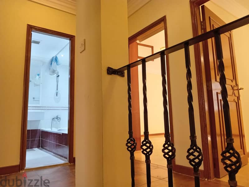 Exquisite 5-Bedroom Villa for Rent - Al Hilal 2