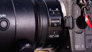 Nikon - Z 7 II 4k Mirrorless NIKKOR Z 24 - 70 mm f / 4 Lens