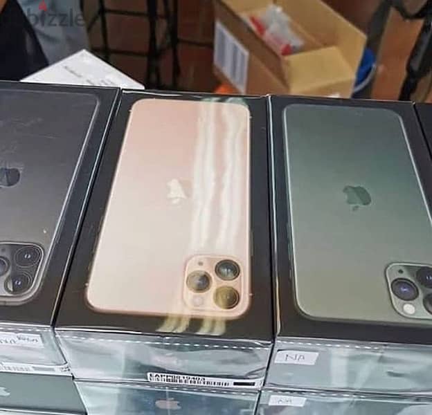BRAND NEW APPLE IPHONE 11 PRO MAX 256GB NOW AVAILABLE!!! 3