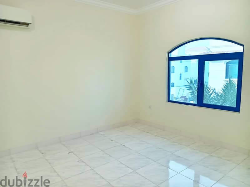 Exquisite 4-Bedroom Villa for Rent - Al Hilal 16