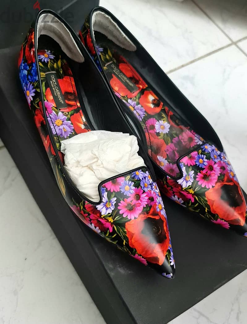 Dolce and gabbana flat on sale shoes