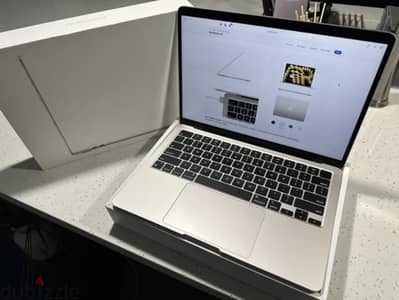 Apple MacBook Air 13.6" (256GB SSD, M2, 8GB)