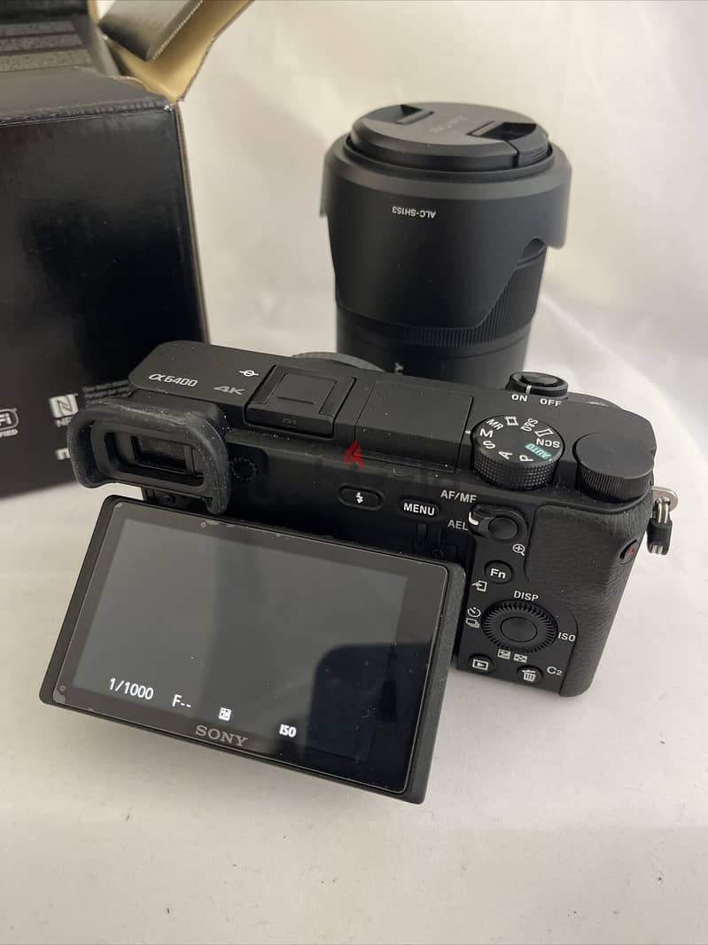 Sony Alpha A 6400 MIRRORLESS 18 - 135 mm Lens 0