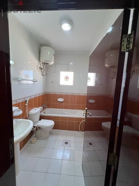 spacious 3 bhk flat available in Al Khor 10